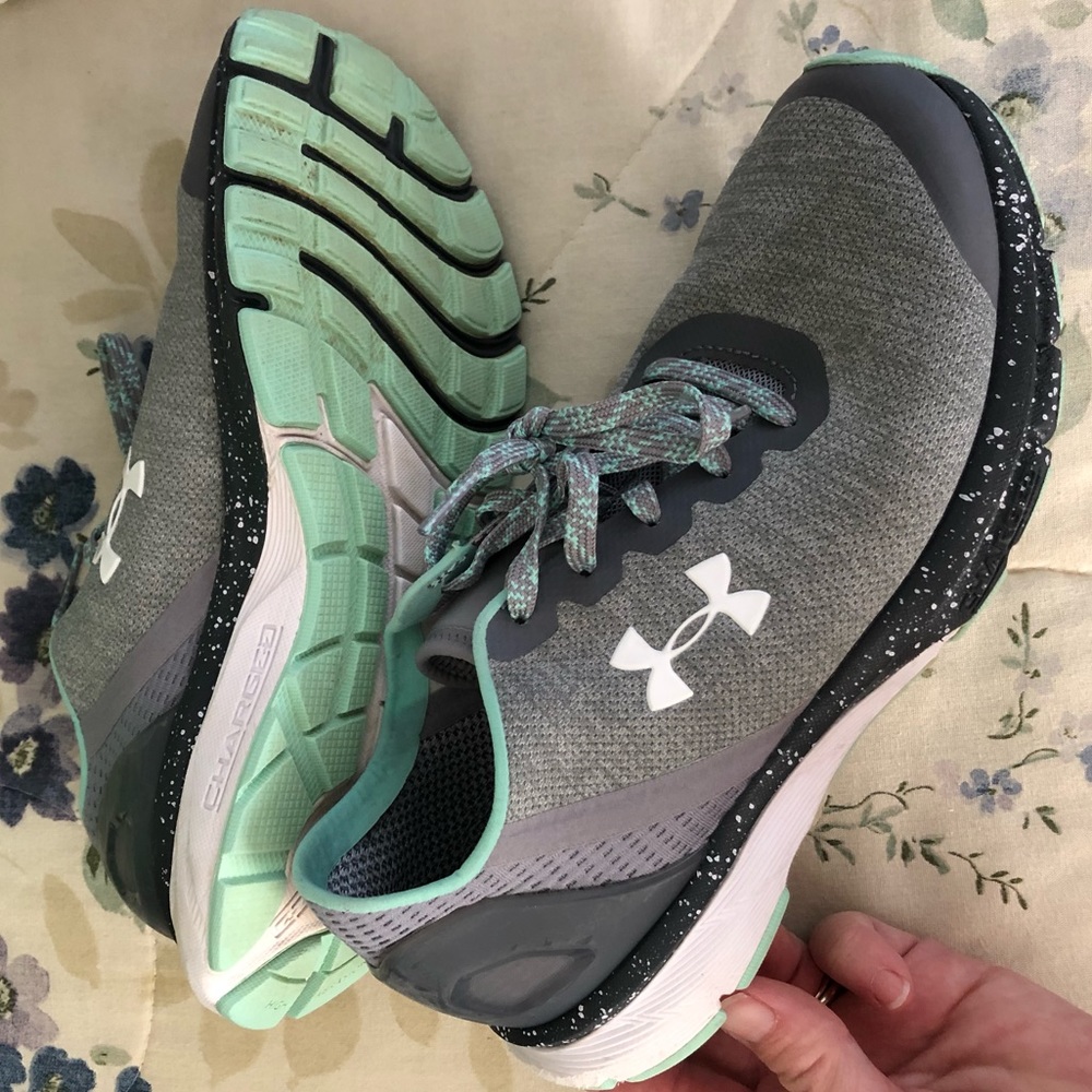 Women’s Under Armour shoes size 7